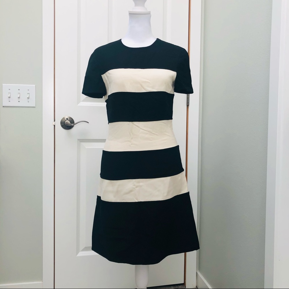 MICHAEL KORS ITALY SHORT SLEEVE STRIPE KNEE LENGTH DRESS BLACK CREAM 2